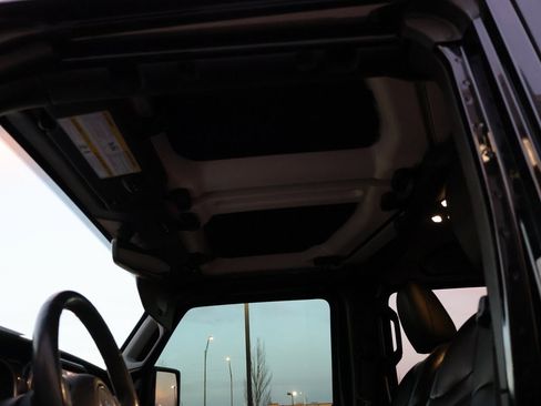 Used 2021 Jeep Wrangler Unlimited Sahara image 13