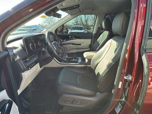 Used 2022 Kia Carnival SX image 12