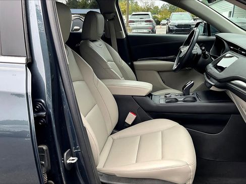 Used 2021 Cadillac XT4 Luxury image 15