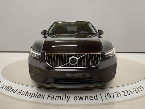 Used 2025 Volvo XC40 B5 Core image 8