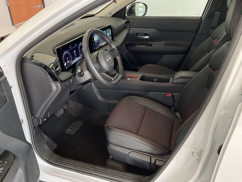 Used 2026 Nissan Kicks SR w/ Cold Weather Package AWD/4WD image 10