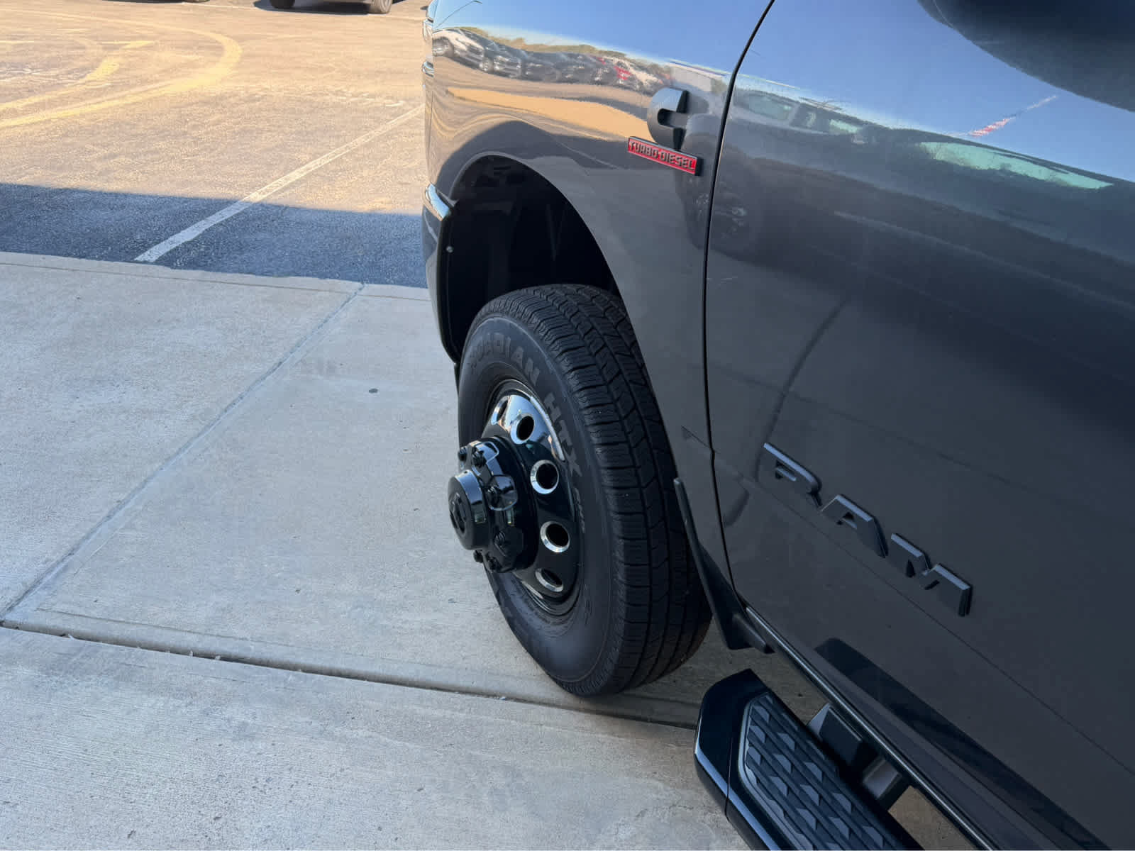 New 2026 RAM 3500 Big Horn AWD/4WD image 8