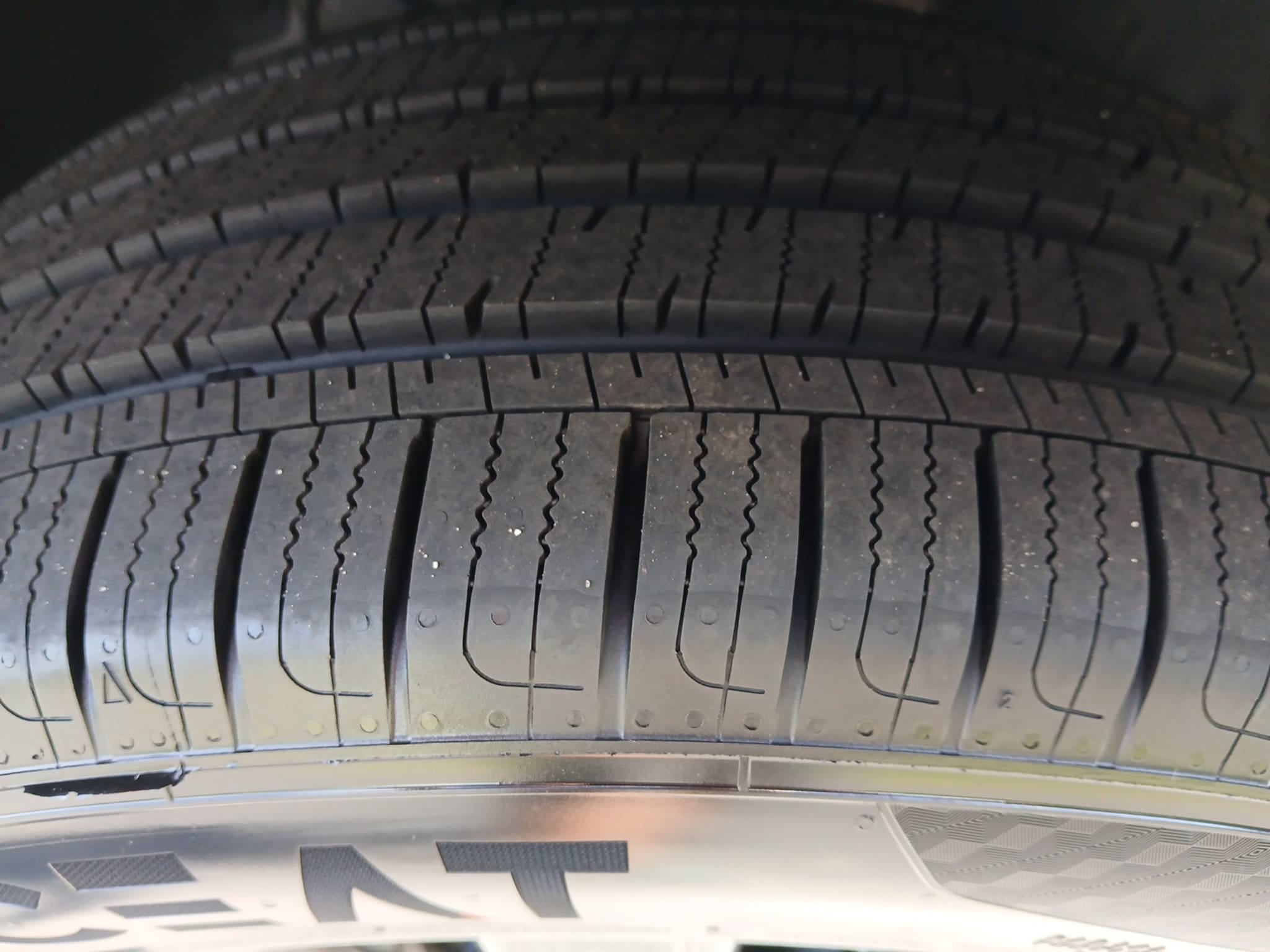 Used 2019 Jeep Cherokee High Altitude FWD image 22