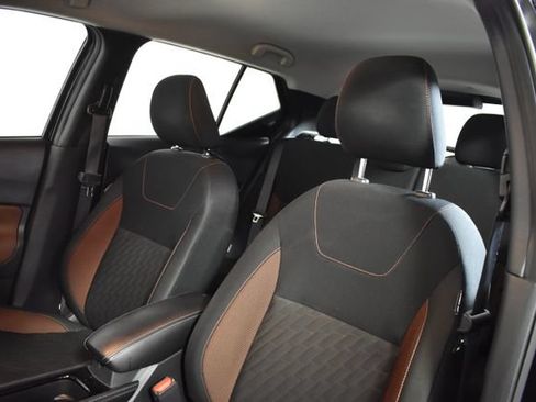 Certified 2024 Nissan Kicks SR FWD image 10