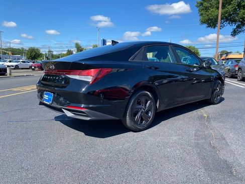 Certified 2023 Hyundai Elantra SEL FWD image 4
