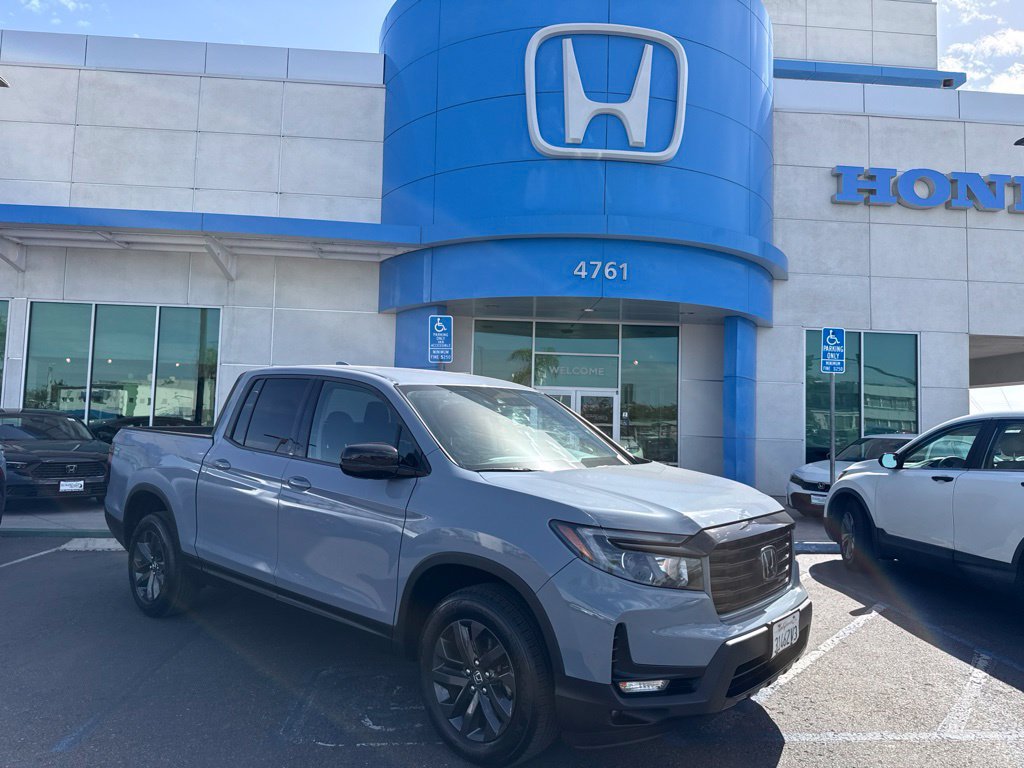 Used 2023 Honda Ridgeline Sport image 2
