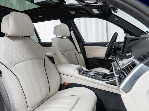 Used 2026 BMW X7 M60i AWD/4WD image 23