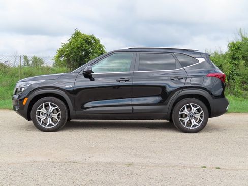 Certified 2023 Kia Seltos EX AWD/4WD image 8