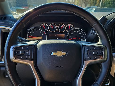Used 2023 Chevrolet Silverado 2500 LT w/ Convenience Package image 18