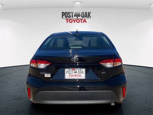 Used 2025 Toyota Corolla LE image 6