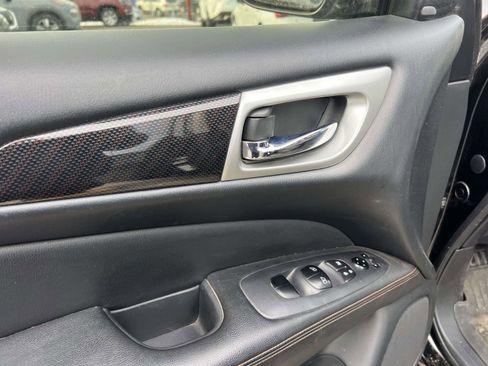 Used 2020 Nissan Pathfinder SV w/ Rock Creek Edition image 16