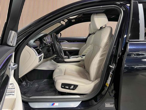 Used 2021 BMW 750i xDrive w/ Executive Package AWD/4WD image 4