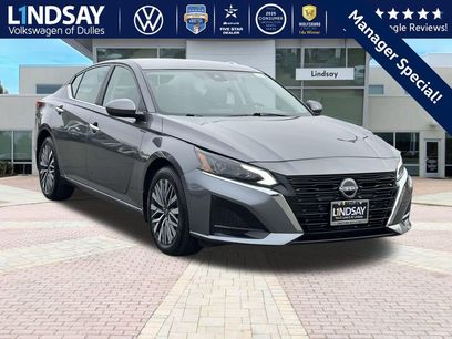Used 2023 Nissan Altima 2.5 SV