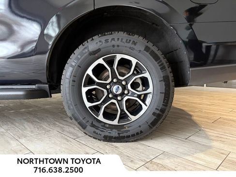 Used 2024 Ford Expedition XLT AWD/4WD image 7