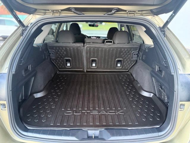 Used 2022 Subaru Outback Premium AWD/4WD image 22