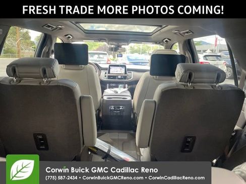 Used 2021 GMC Yukon SLT w/ SLT Luxury Plus Package AWD/4WD image 11