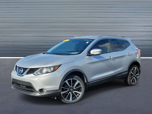 Used 2017 Nissan Rogue Sport SL FWD image 1