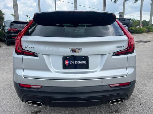 Used 2022 Cadillac XT4 Luxury w/ Driver Awareness Package FWD image 6