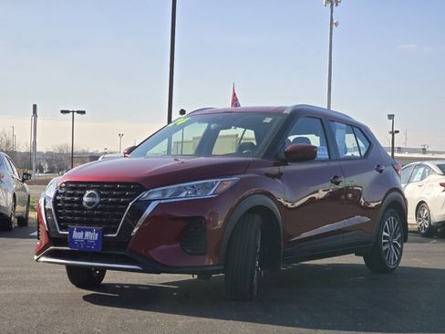 Used 2024 Nissan Kicks SV image 9