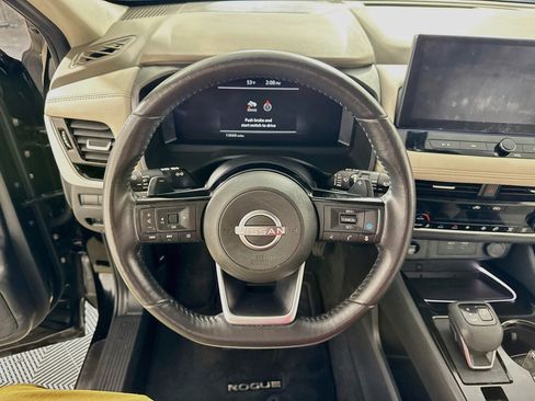 Used 2024 Nissan Rogue SL w/ SL Premium Package AWD/4WD image 16