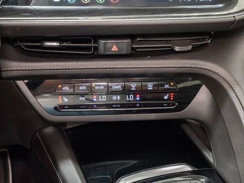 Used 2023 Buick Envision Essence w/ Sport Touring Package FWD image 23