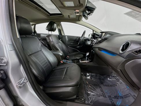 Used 2015 Ford Fiesta Titanium image 27