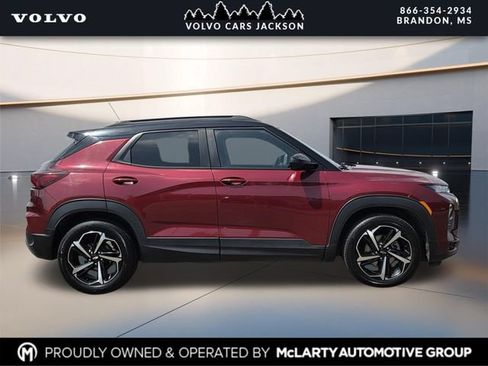 Used 2022 Chevrolet TrailBlazer RS w/ Technology Package FWD image 3