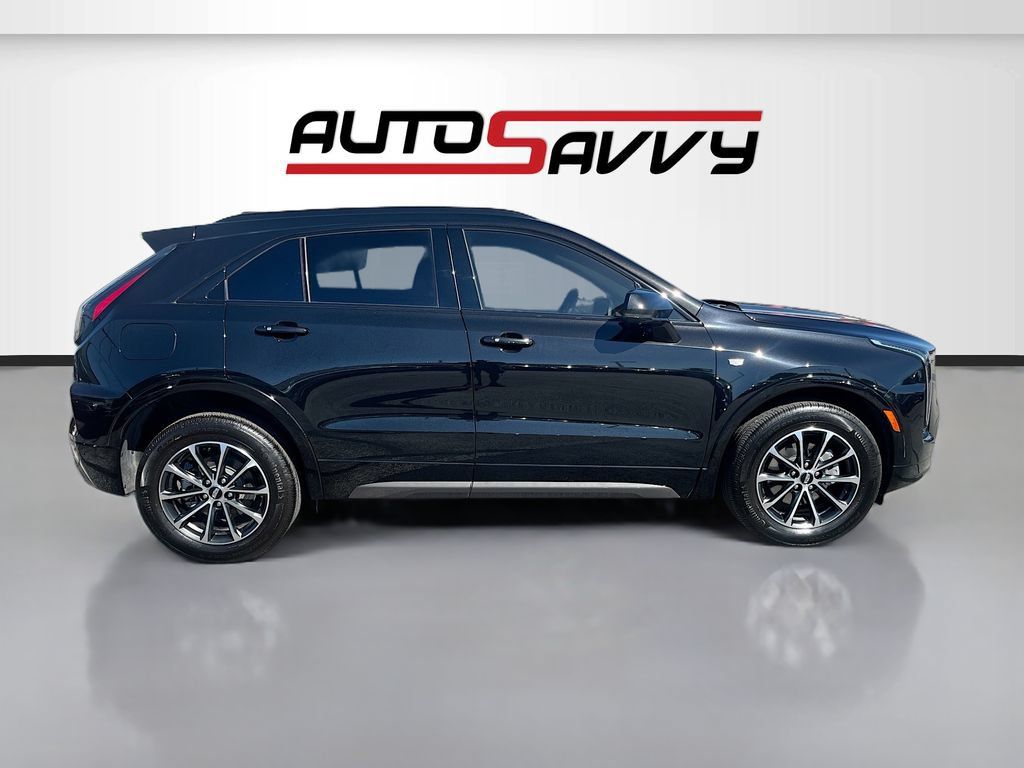 Used 2025 Cadillac XT4 Sport FWD image 8