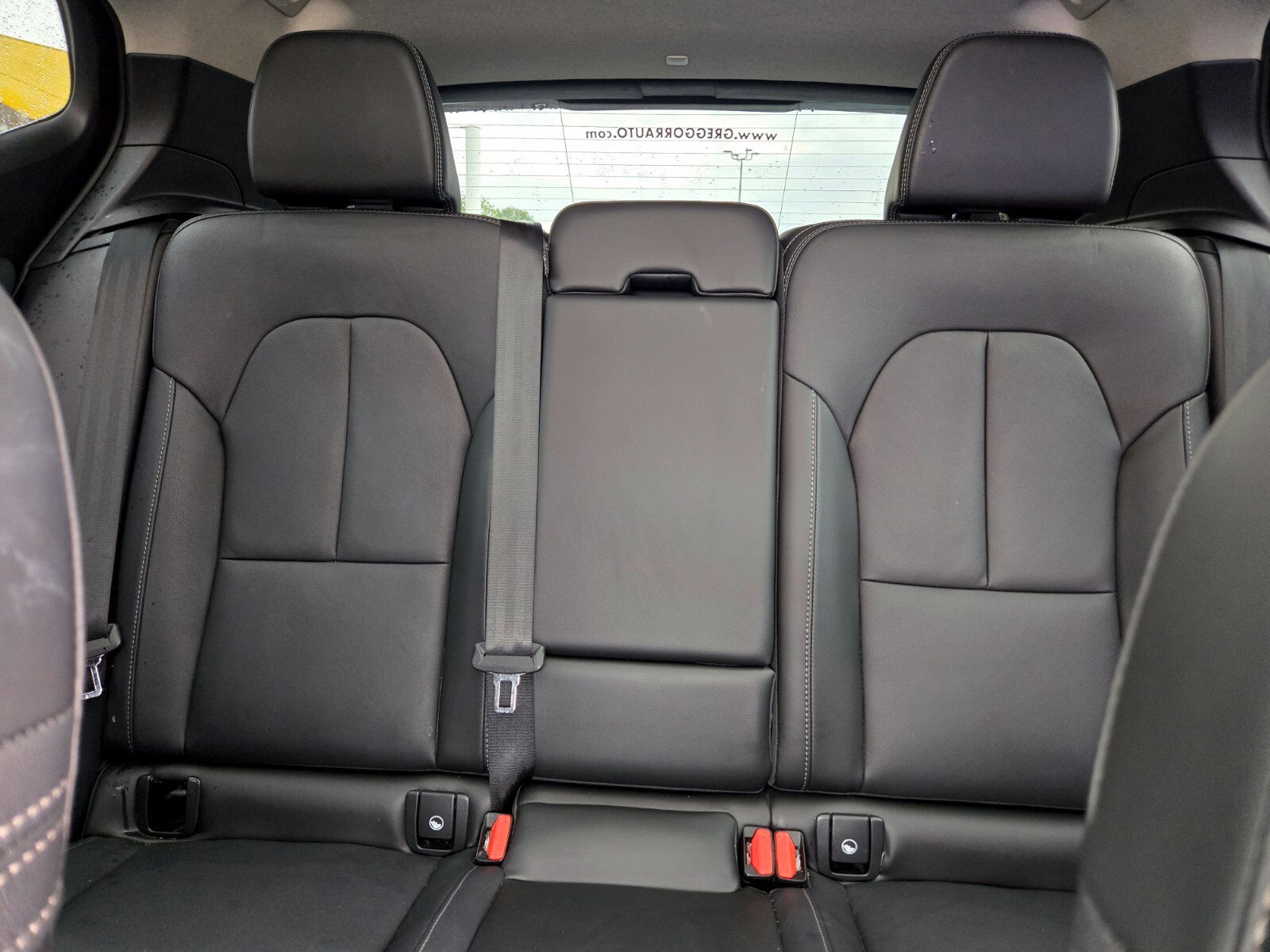 Used 2024 Volvo XC40 B5 Plus AWD/4WD image 12
