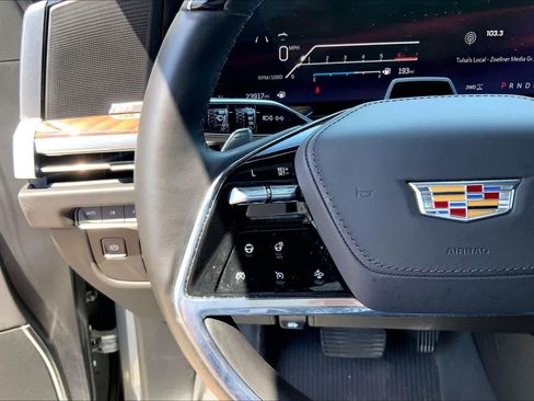 Used 2025 Cadillac Escalade Premium Luxury Platinum w/ LPO, Floor Liner Package AWD/4WD image 22