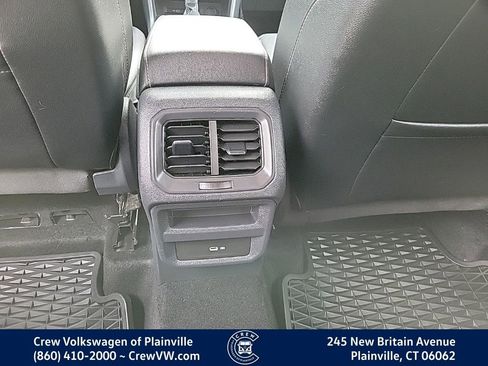 Certified 2022 Volkswagen Taos SE image 47