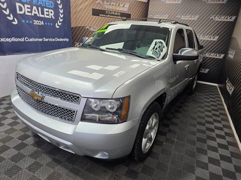 Used 2011 Chevrolet Avalanche LTZ image 1