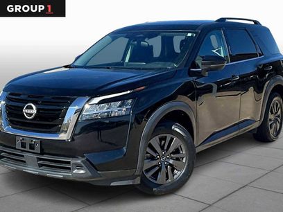 Used 2022 Nissan Pathfinder SV