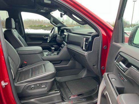 Used 2024 GMC Sierra 1500 AT4X image 36