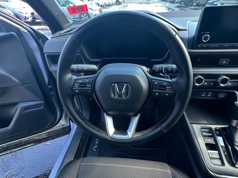 Used 2025 Honda CR-V Sport image 19