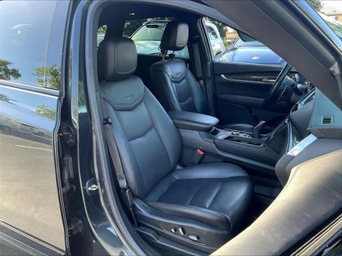 Used 2021 Cadillac XT5 Sportv w/ LPO, ONYX Package image 9