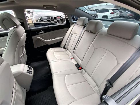 Used 2017 Hyundai Sonata Limited w/ Ultimate Package 04 FWD image 21