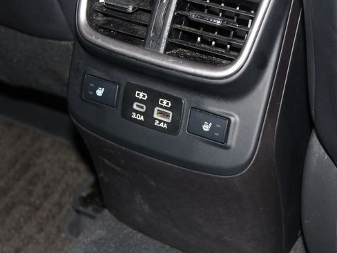 Used 2023 Subaru Outback Limited image 32