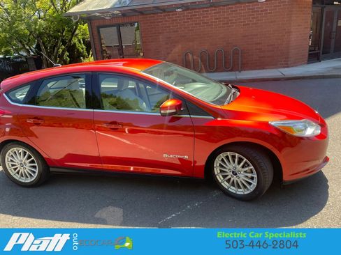 Used 2018 Ford Focus Electric Hatchback FWD image 13