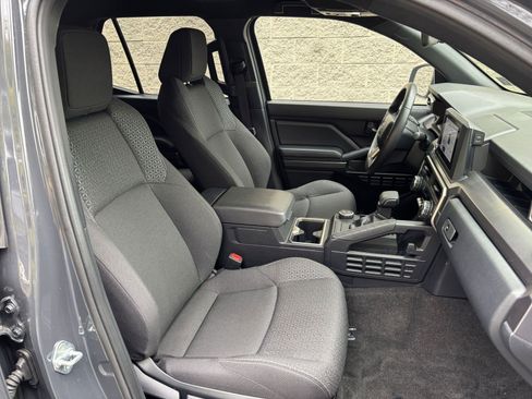 Used 2025 Toyota 4Runner SR5 image 27