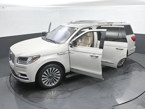 Used 2019 Lincoln Navigator Reserve AWD/4WD image 52
