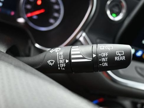 Used 2025 Chevrolet Blazer LT FWD image 31