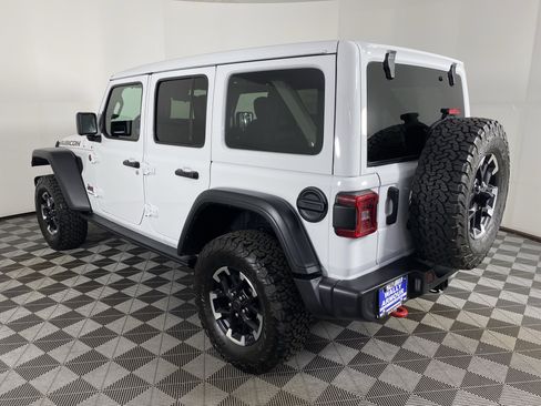 Used 2025 Jeep Wrangler Unlimited Rubicon w/ Safety Group image 10