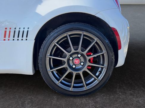 Used 2013 FIAT 500 Abarth w/ Comfort/Convenience Group image 9