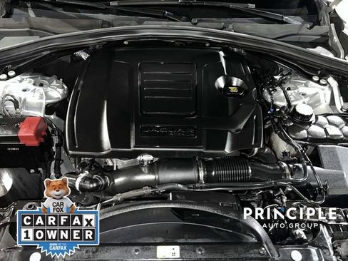 Used 2020 Jaguar F-PACE Premium image 31