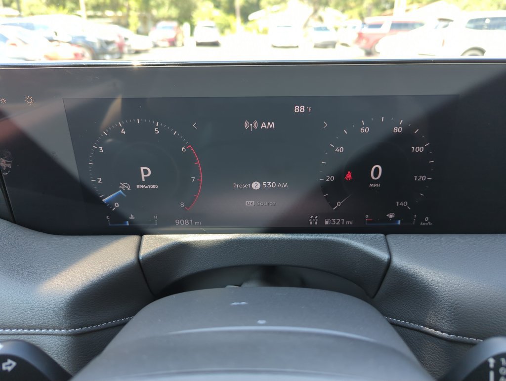 Used 2025 Nissan Armada SV AWD/4WD image 38