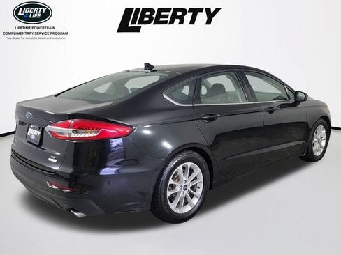 Used 2020 Ford Fusion SE FWD image 3