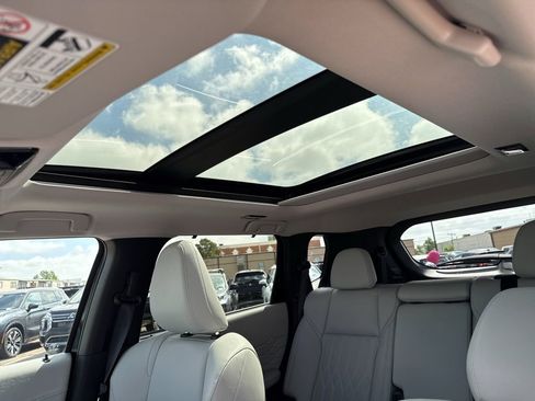 New 2026 Mitsubishi Outlander SEL FWD image 30