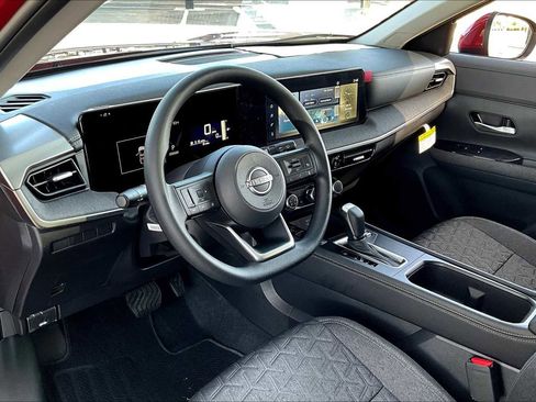 New 2025 Nissan Kicks SV w/ SV Premium Package image 8