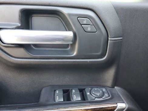 Used 2020 GMC Sierra 1500 SLE w/ SLE Value Package image 21